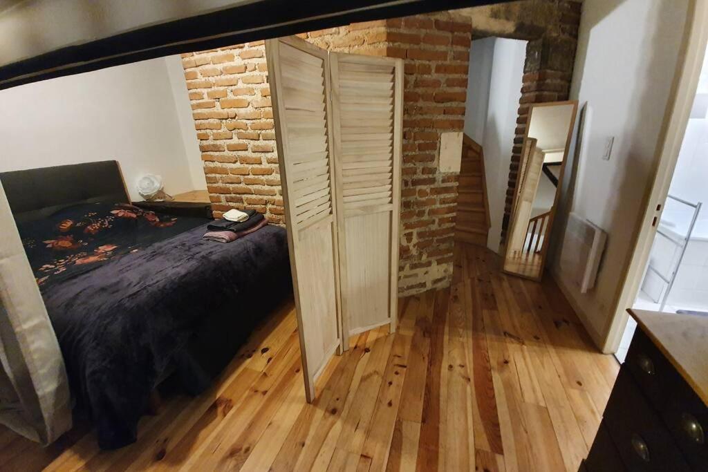 Appartement Exceptionnel 4 Etoiles Hyper Centre Albi 65 M2 Au 4Eme Etage Sans Ascenseur Avec Une Tour Du 12Eme Siecle Exteriör bild