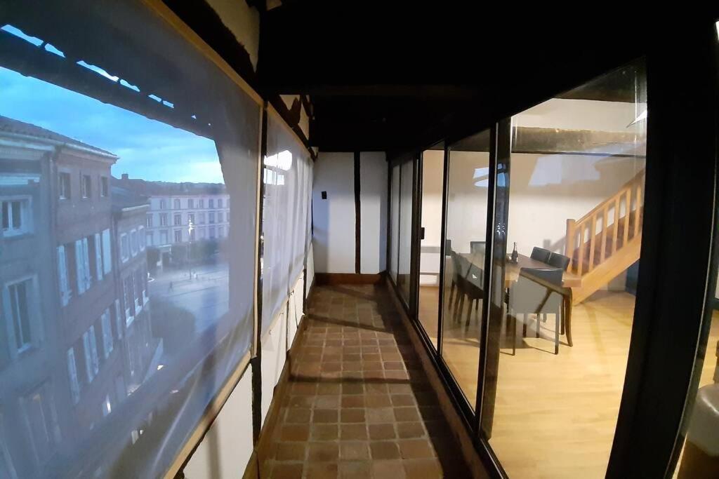 Appartement Exceptionnel 4 Etoiles Hyper Centre Albi 65 M2 Au 4Eme Etage Sans Ascenseur Avec Une Tour Du 12Eme Siecle Exteriör bild