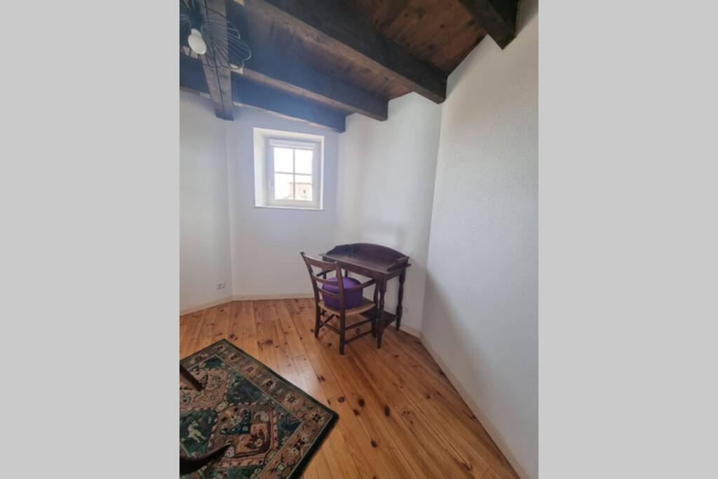 Appartement Exceptionnel 4 Etoiles Hyper Centre Albi 65 M2 Au 4Eme Etage Sans Ascenseur Avec Une Tour Du 12Eme Siecle Exteriör bild