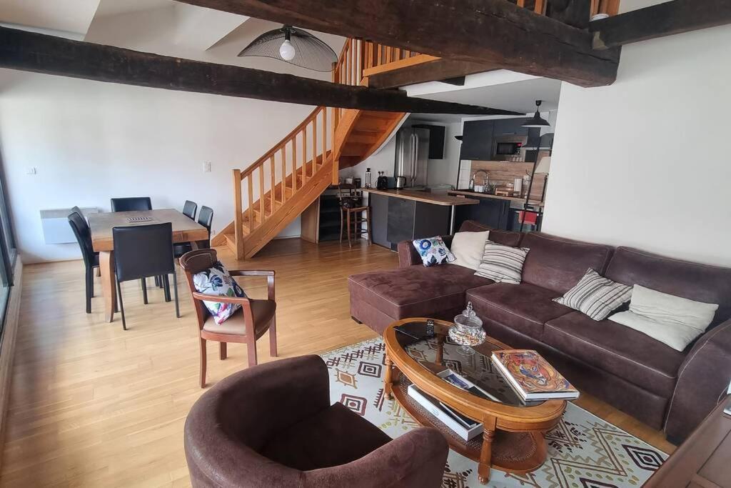 Appartement Exceptionnel 4 Etoiles Hyper Centre Albi 65 M2 Au 4Eme Etage Sans Ascenseur Avec Une Tour Du 12Eme Siecle Exteriör bild
